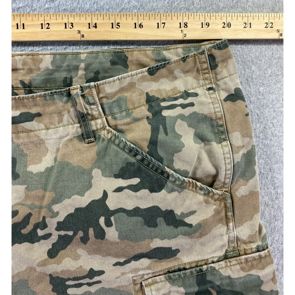 Levis Shorts Mens 40 Camouflage Camo Cargo Multi Pocket Zip Flap‎ Utility Casual